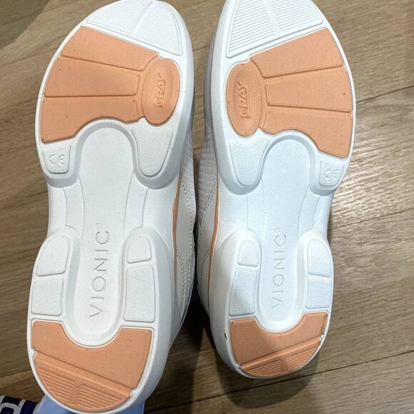 Vionic Krisha Cream & Peach Slip on Athletic Sneakers size 8.5 - Picture 5 of 8